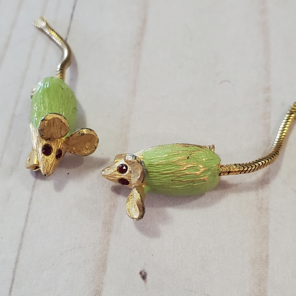 Adorable Vintage Mice Brooch Set - Picture 9 of 10